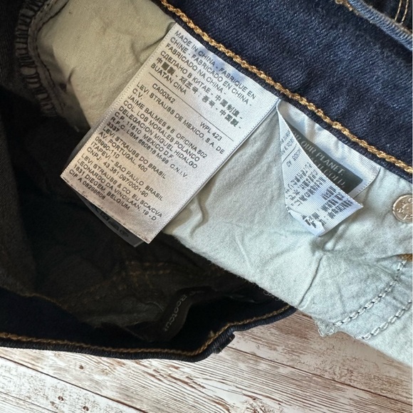 Levi’s Red Tab 524 Bootcut Jeans | W33 L32 | 17M - Picture 9 of 12